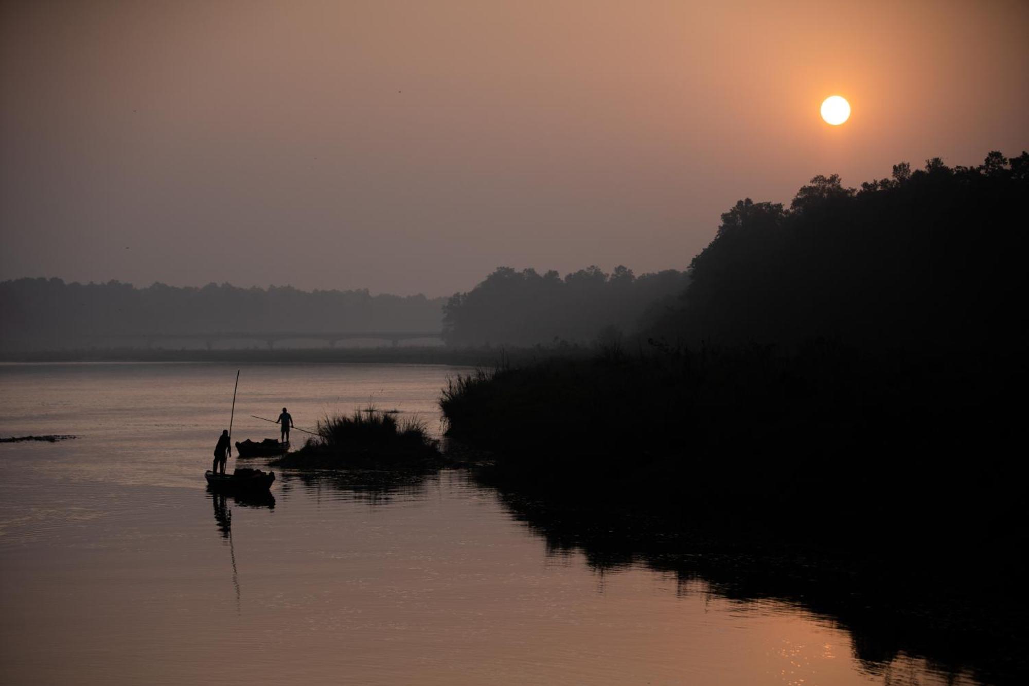 Jungle Villa Resort - Near Chitwan National Park エクステリア 写真